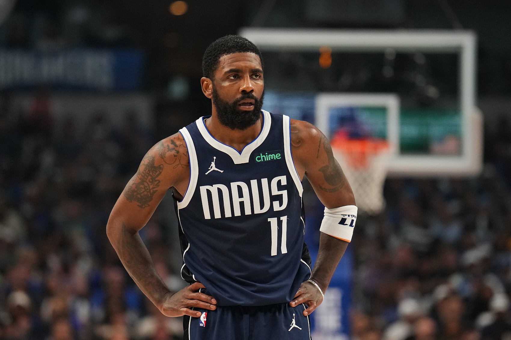 帅场边给予 帅场边给予