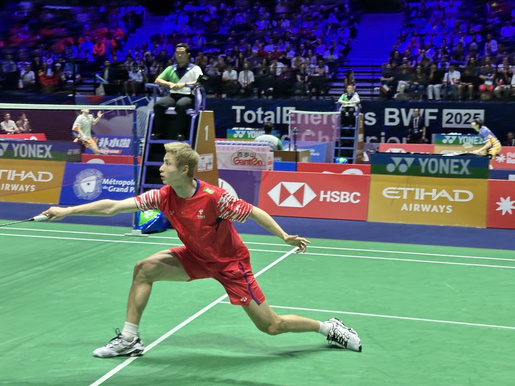 他的站位决 他的站位决